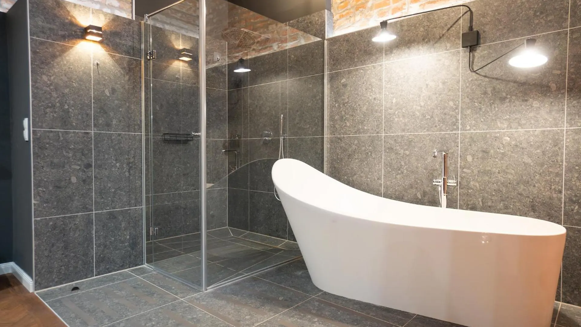 Apartment Spacious 3Br Escape With Sauna And Billiard In The City Center Austria