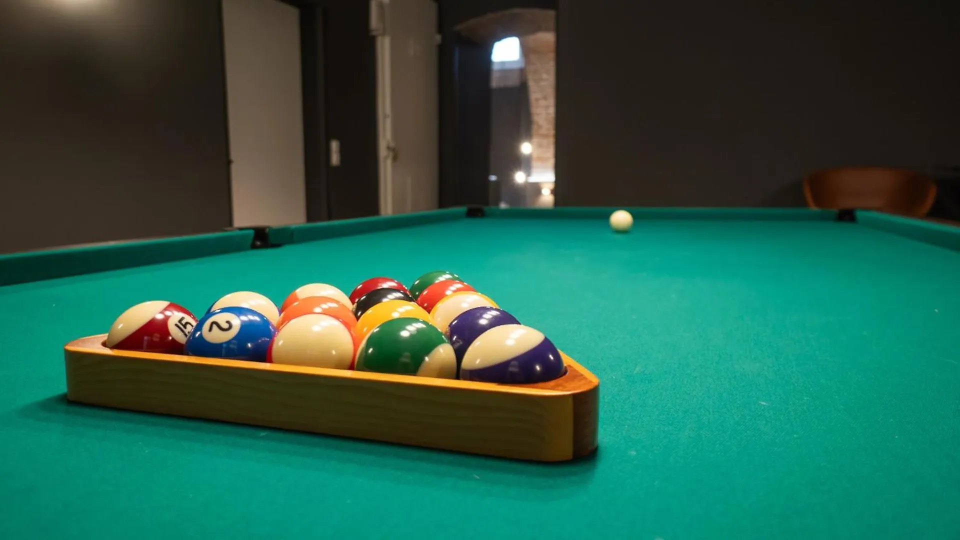 Spacious 3Br Escape With Sauna And Billiard In The City Center Apartment