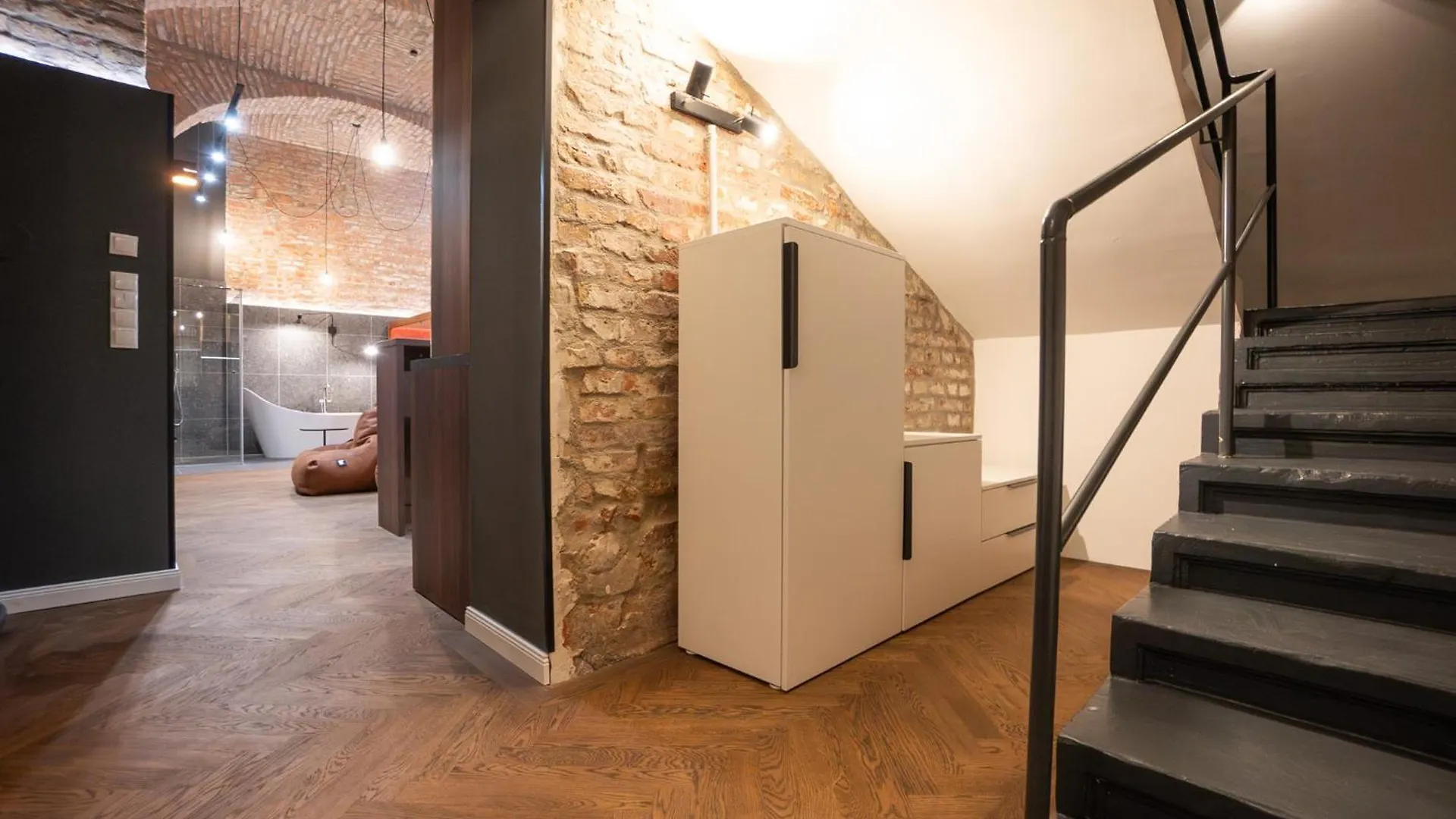 Spacious 3Br Escape With Sauna And Billiard In The City Center 0*, Vienna Austria