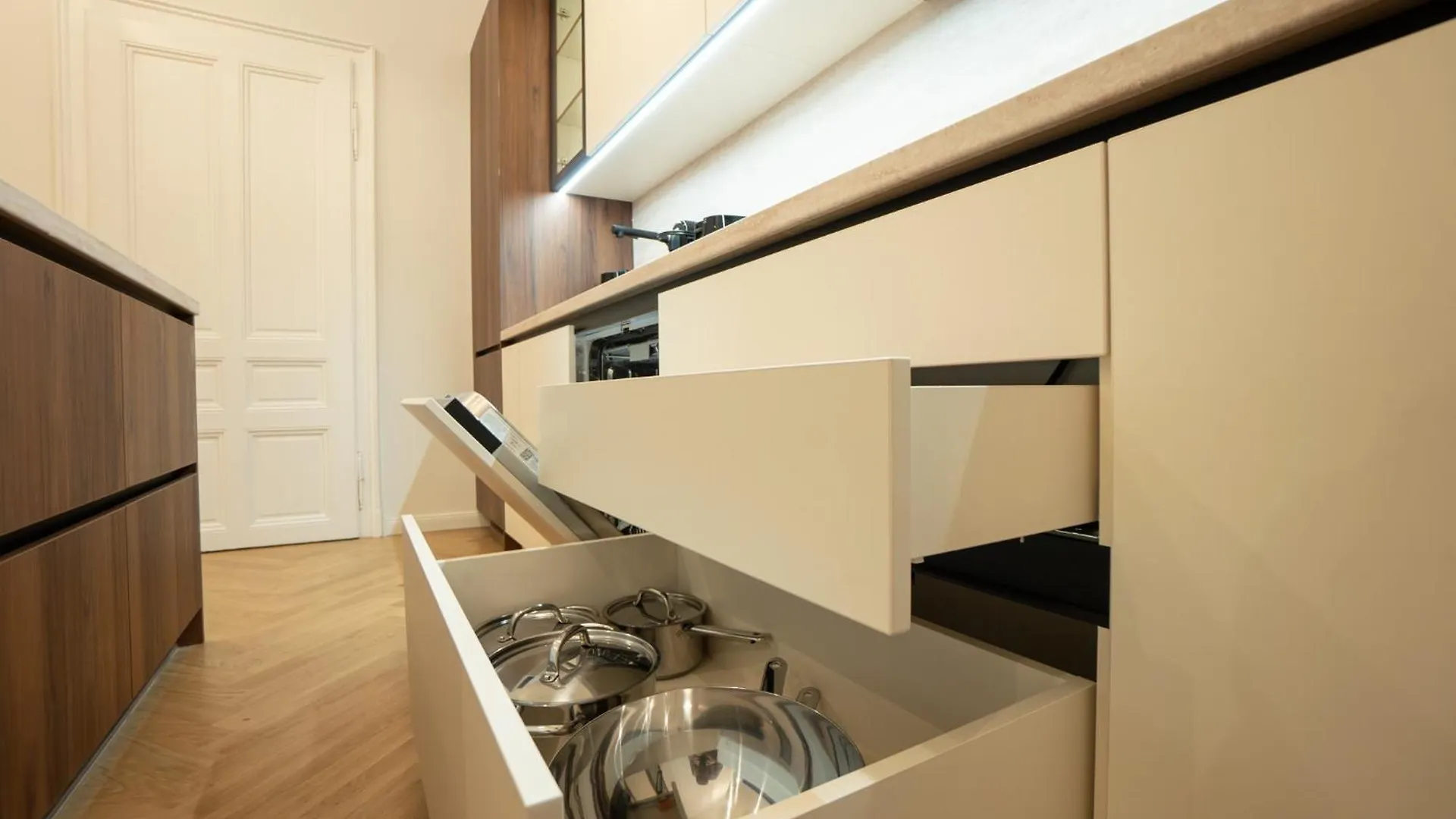 Spacious 3Br Escape With Sauna And Billiard In The City Center Αυστρία