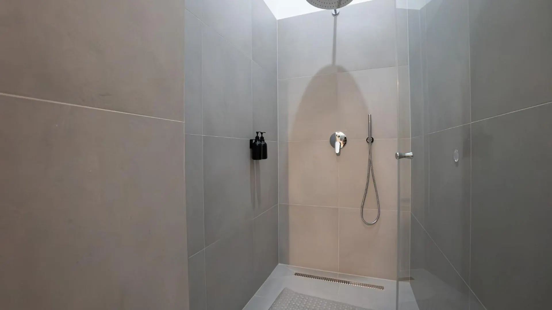 Spacious 3Br Escape With Sauna And Billiard In The City Center Apartment Vienna