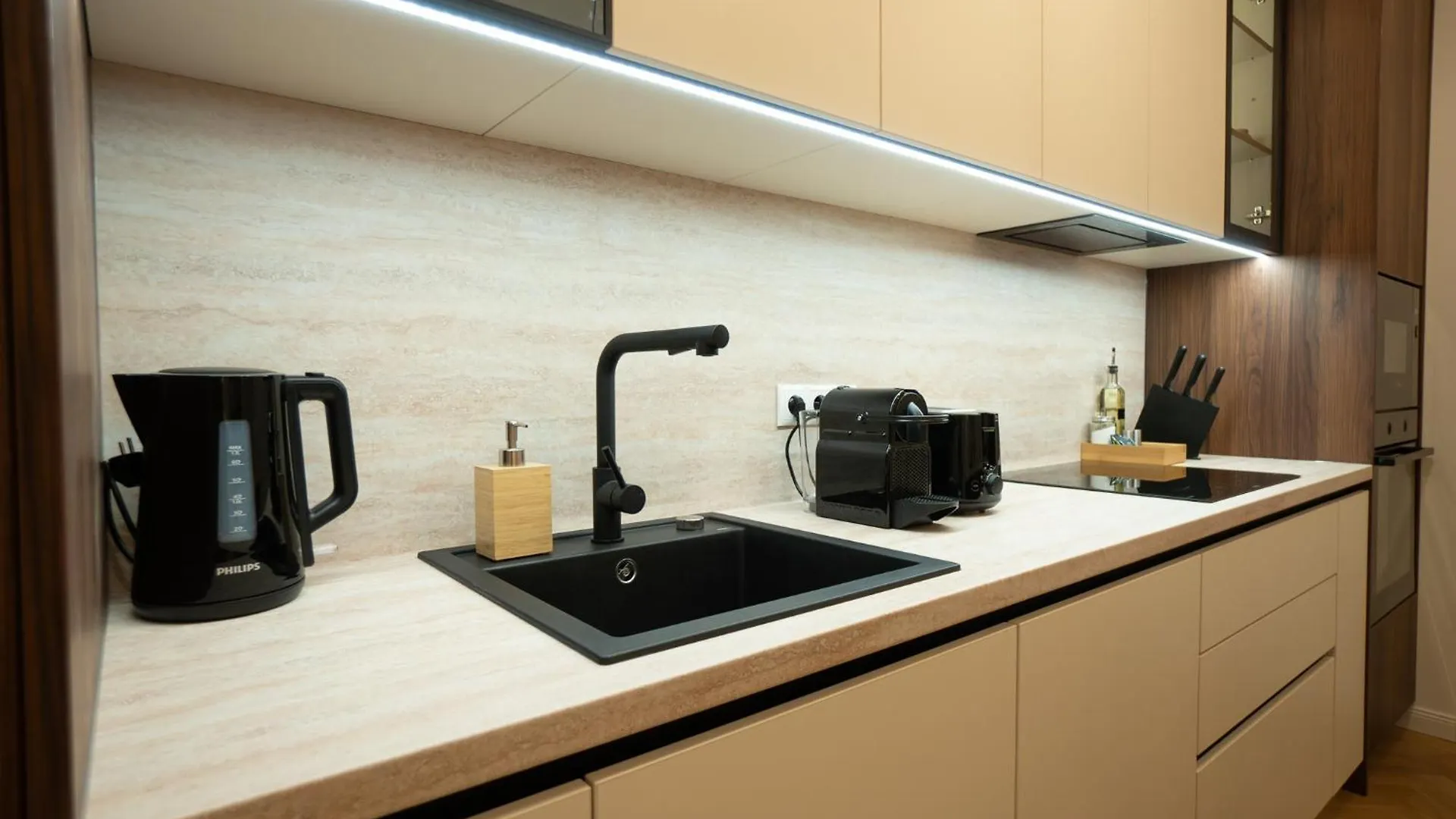 Spacious 3Br Escape With Sauna And Billiard In The City Center Διαμέρισμα Βιέννη