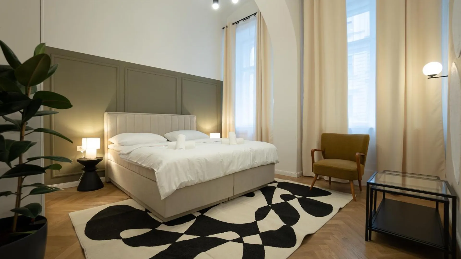 Apartment Spacious 3Br Escape With Sauna And Billiard In The City Center Austria