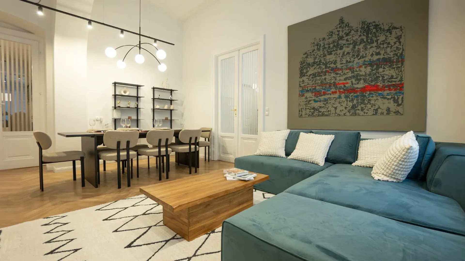 Apartment Spacious 3Br Escape With Sauna And Billiard In The City Center