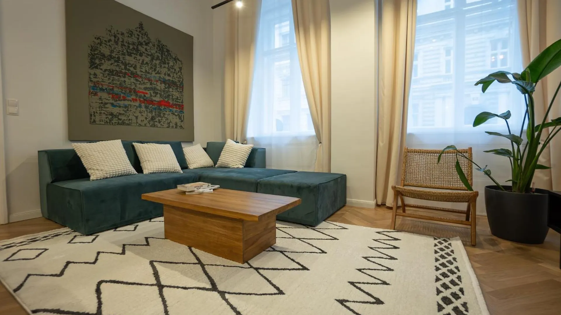 Apartment Spacious 3Br Escape With Sauna And Billiard In The City Center